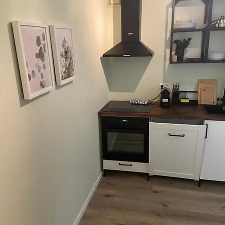 Mit Garagenparkplatz An U-bahnstation Apartment Munich