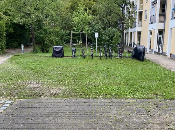 Apartman Mit Garagenparkplatz An U-bahnstation *