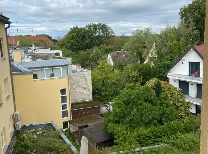 Mit Garagenparkplatz An U-bahnstation *