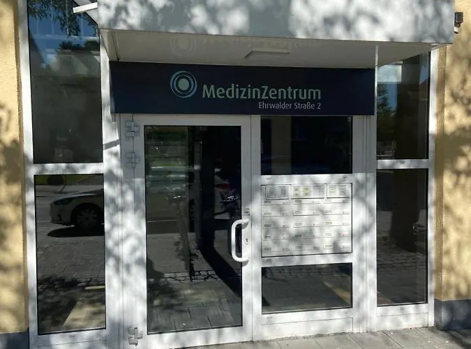 Mit Garagenparkplatz An U-bahnstation München