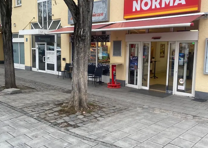 Mit Garagenparkplatz An U-bahnstation *