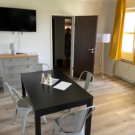 Mit Garagenparkplatz An U-bahnstation Apartment