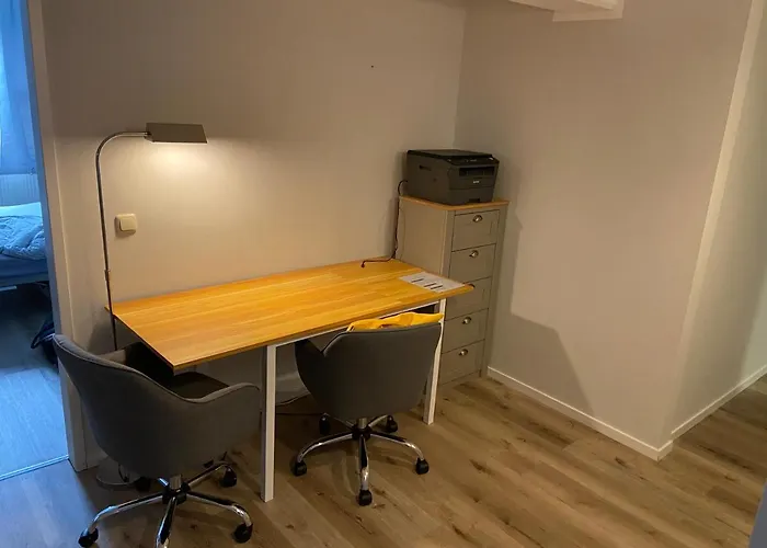 Mit Garagenparkplatz An U-bahnstation Apartment Munich