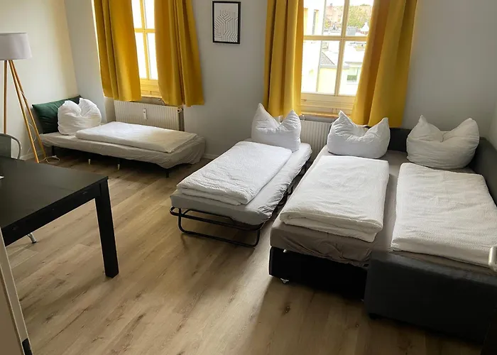 Mit Garagenparkplatz An U-bahnstation Munich