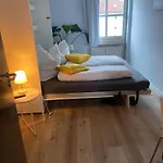Mit Garagenparkplatz An U-bahnstation Apartment Munich