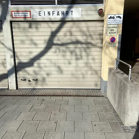 Mit Garagenparkplatz An U-bahnstation Apartament Monachium